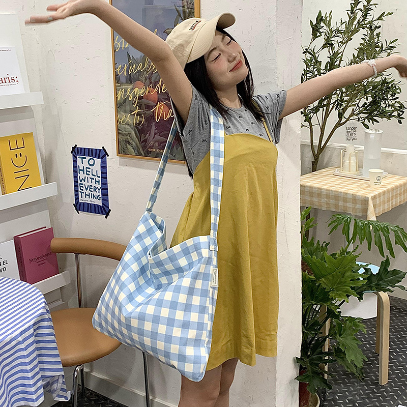 Large capacity Japanese fresh plaid canvas bag simple student class bag girl versatile one-shoulder crossbody bag